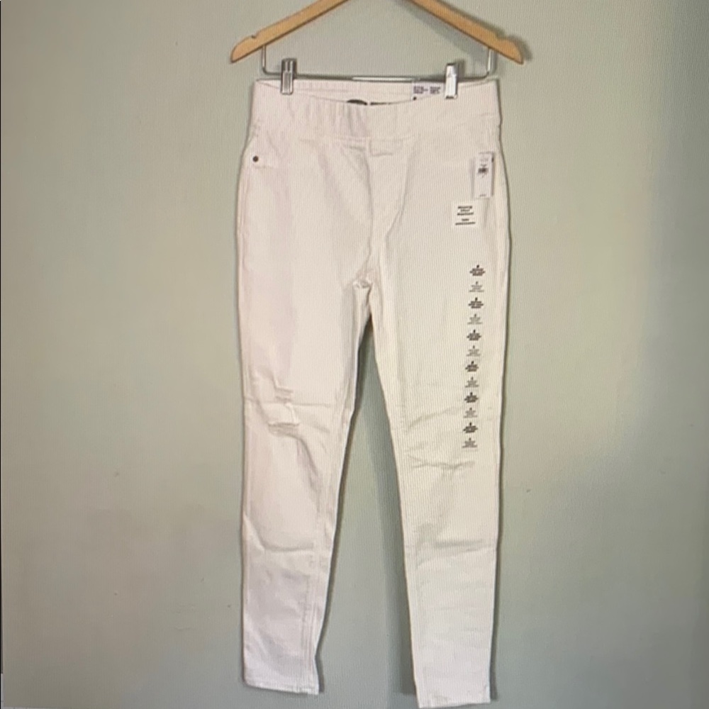 White Pants with Logo Detail